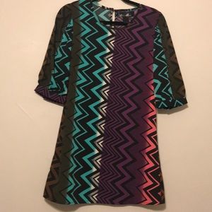 Boutique size small 3/4 sleeve shift dress.